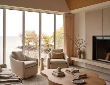 Miniatura: Rozebrali rodzinny domek nad jeziorem. To,...